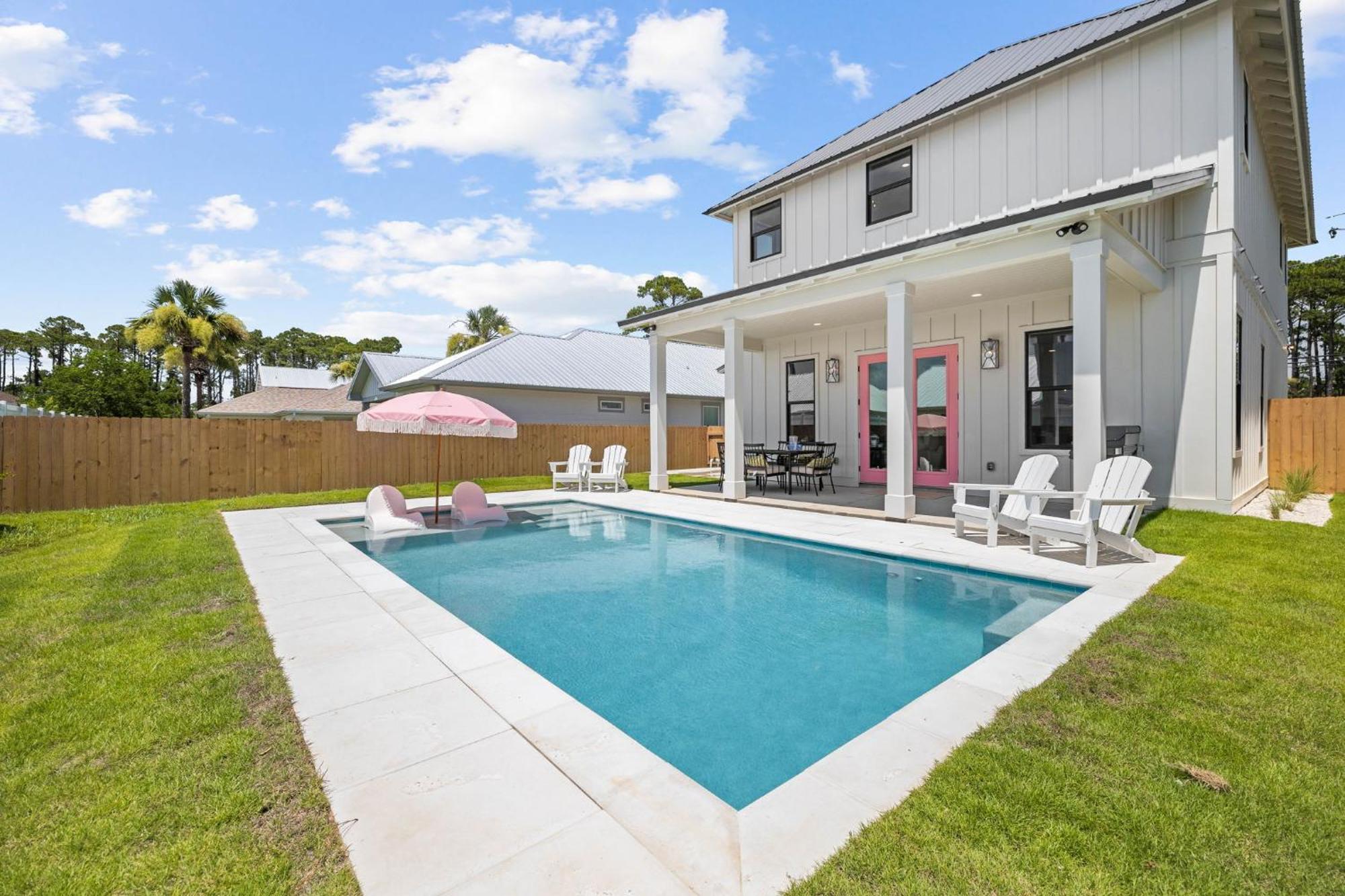 Holiday home Shimmy By The Sea *